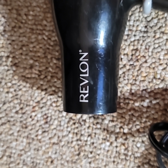 Gently loved Revlon hair dryer and Conair Platinum Flat Iron / Straightener Deal - Picture 3 of 13